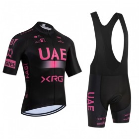 Cykeltøj + Cykelshorts 2026 UAE Team Emirates XRG Lyserød
