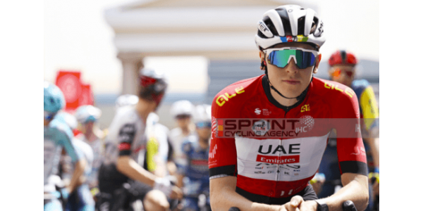 Tadej Pogačar vinder 2025 UAE Tour med en stærk sprint Tadej Pogačar vinder 2025 UAE Tour med en stærk sprint