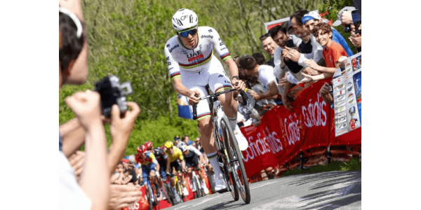 Tadej Pogačar vinder sin tredje Liège-titel