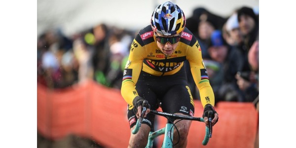 Van Aert vinder igen i Booms sæson