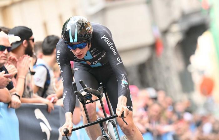 Thymen Arensman betjener Team INEOS i de næste to år