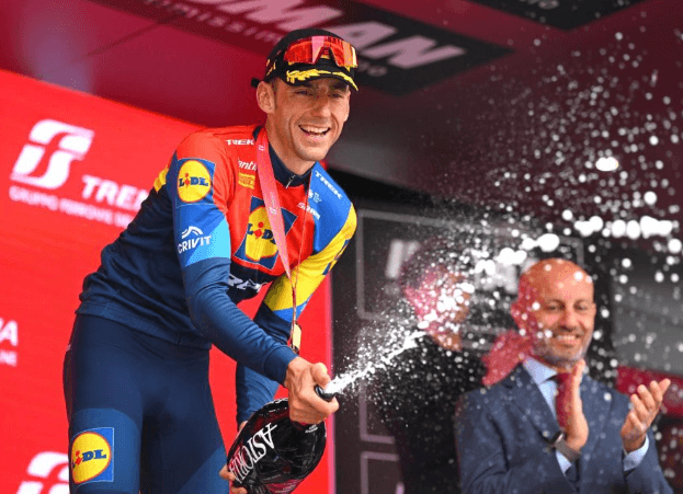 Giro d'Italia 15. etape: Carlos Verona vinder solo