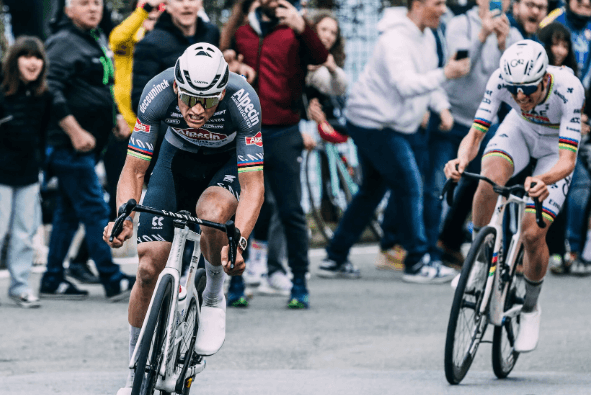 Mathieu van der Poels legendariske øjeblik i Milano-Sanremo